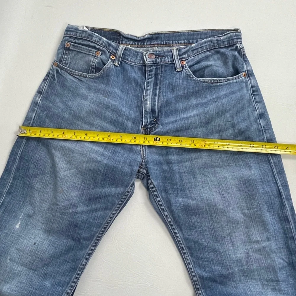Levi’s 505 Light Wash Relaxed Straight Jeans – 32x32